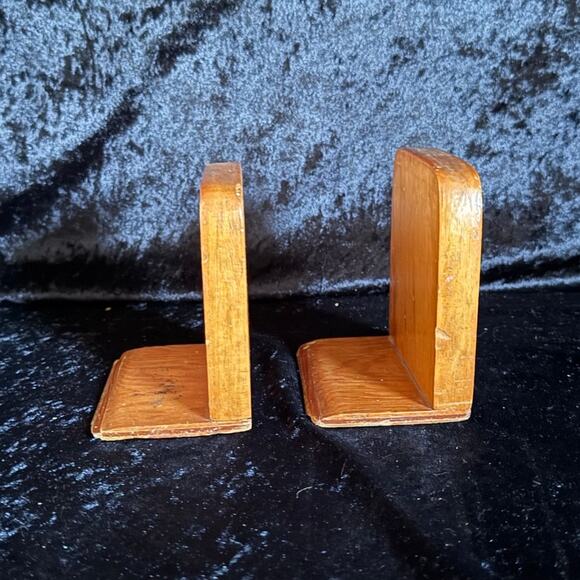 Rustic Wood Bookends | Vintage Farmhouse | Cottagecore Schoolhouse - Picture 2 of 10